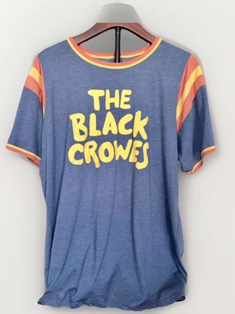The Black Crow tee size xl